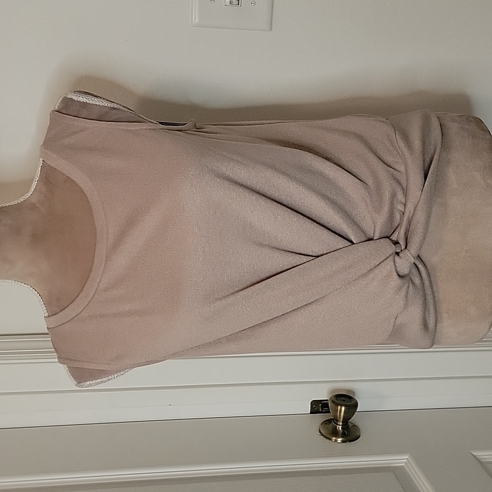 June & Hudson, Size M, Metallic Nude Color, Front Knot, Cropped Knit Top, EUC